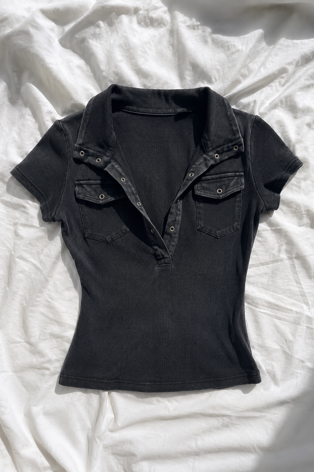 Top Polo Femme Ajusté à Poches – Style Y2K