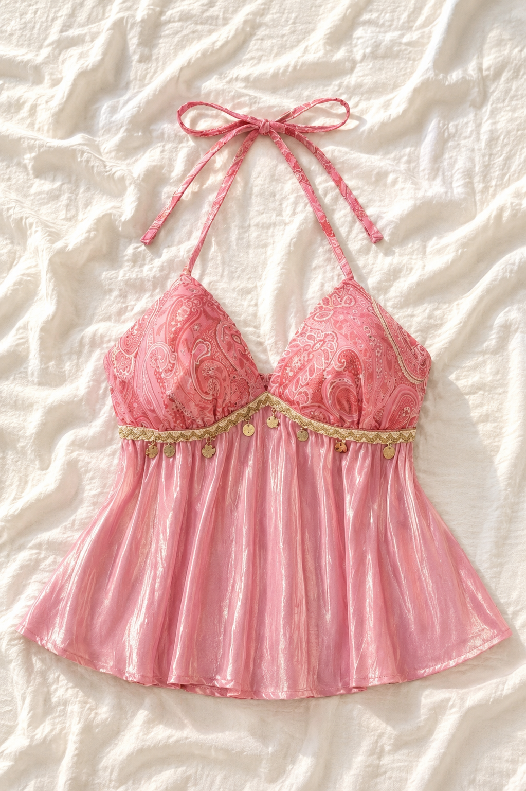 Top Babydoll Dos Nu à Médailles – Style Y2K